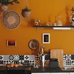 Sahara With Shared Bathroom In Centre アパート ブラチスラヴァ