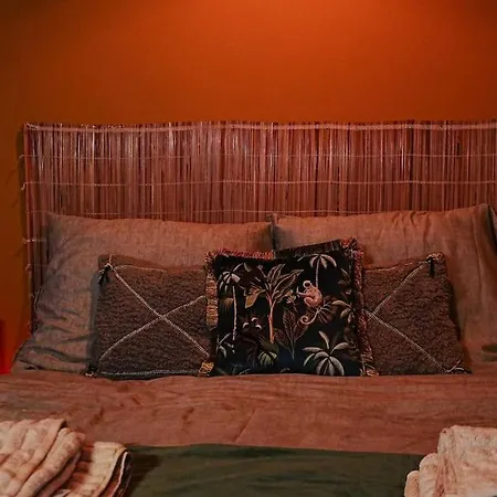 Sahara With Shared Bathroom In Centre Daire Bratislava