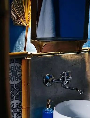 Sahara With Shared Bathroom In Centre * براتسيلافا