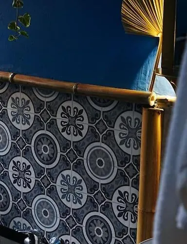 Sahara With Shared Bathroom In Centre شقة