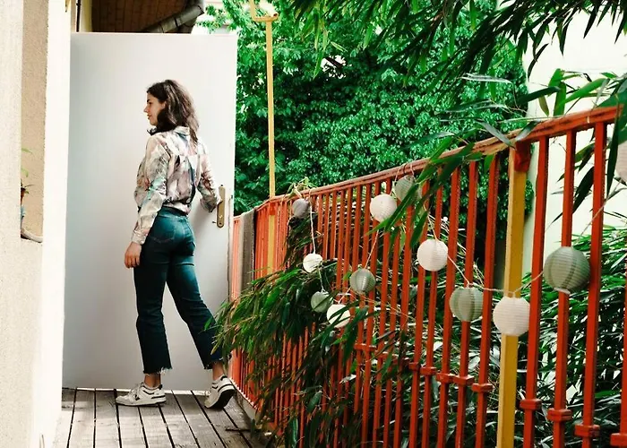 Sahara With Shared Bathroom In Centre براتسيلافا