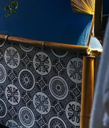 Sahara With Shared Bathroom In Centre 아파트