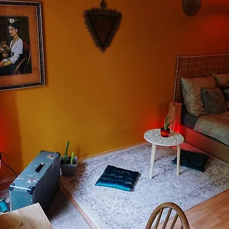 아파트 Sahara With Shared Bathroom In Centre